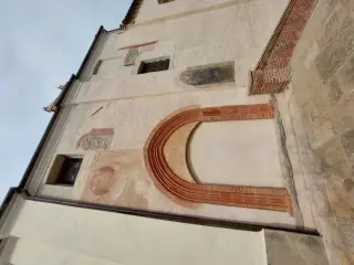 Portale gotico murato - Parrocchiale di San Vito a Piossasco