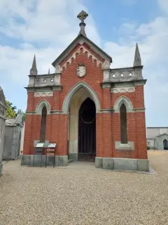 Facciata - Cappella Cimiteriale di San Bernardino a Lusernetta