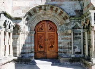 Portale - Sacra o Sagra di San Michele a Sant'Ambrogio di TorinoFrazione Sacra di San Michele