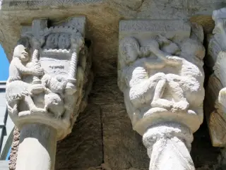 Sculture-Particolare - Sacra o Sagra di San Michele a Sant'Ambrogio di TorinoFrazione Sacra di San Michele