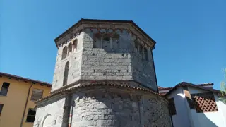 Esterno - Battistero di San Giovanni a Agrate Conturbia