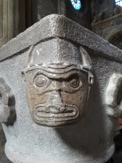 Fonte battesimale - Cattedrale di Maria Assunta e San Gottardo a Asti