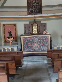 Altare e statua Madonna - Certosa della Madonna della Losa a GravereFrazione Losa
