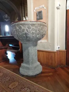 Acquasantiera - Parrocchiale di Santa Maria Assunta a Chiomonte
