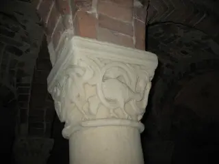Capitello - Chiesa-cripta di Sant'Anastasio a Asti
