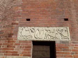 Architrave lato sud - Battistero o Rotonda di San Pietro in Consavia a Asti