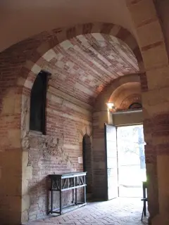 Ingresso - Battistero o Rotonda di San Pietro in Consavia a Asti