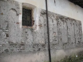 Fianco sinistro - Parrocchiale o Pieve della Purificazione di Maria Vergine a Lugnacco