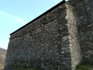 Fianco - Chiesa di Santo Stefano di Sessano a Chiaverano