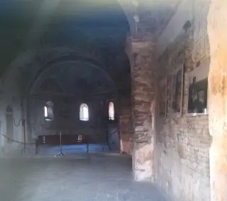 Interno - Chiesa di Santo Stefano di Sessano a Chiaverano