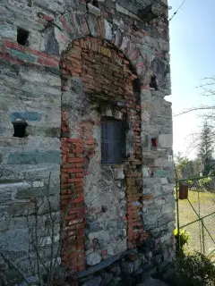 Campanile dettaglio - Campanile di San Pietro a PiveroneFrazione San Pietro