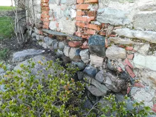 Campanile dettaglio - Campanile di San Pietro a PiveroneFrazione San Pietro