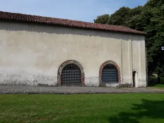 Fianco destro - Chiesa di San Michele in Clivolo a Borgo d'Ale