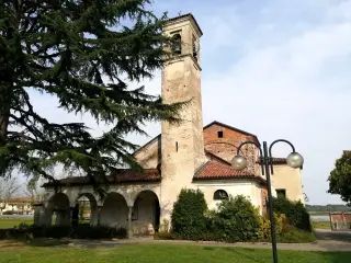 Vista - Parrocchiale di San Pietro e Paolo a CossatoFrazione Castellengo
