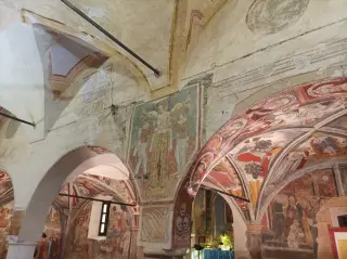 Affreschi interni - Parrocchiale di San Pietro e Paolo a CossatoFrazione Castellengo