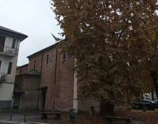 Facciata e fianco - Chiesa di San Rocco a Trecate
