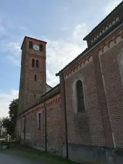 Fianco e campanile - Parrocchiale di San Lorenzo a Oldenico