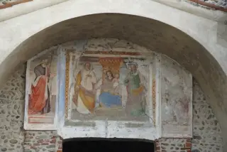 Affresco lunetta in facciata - Pieve di San Pietro a Casalvolone