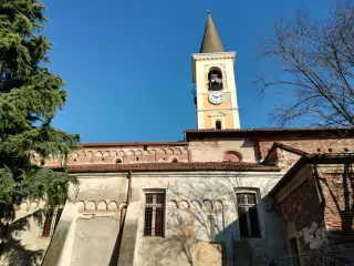 Fianco con archetti pensili - Parrocchiale di San Giorgio e Martino o della Natività di Maria a Vicolungo