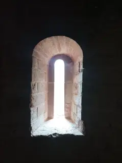 Monofora - Chiesa Cimiteriale di San Giorgio a MontafiaFrazione Bagnasco