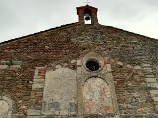 Facciata - Pieve o Chiesa Cimiteriale di Santa Maria Assunta a Netro