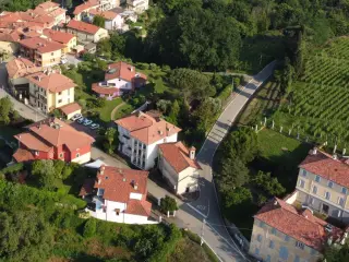 Vista aerea - Oratorio o Chiesa dei Santi Sebastiano e Fabiano a LessonaFrazione Castello