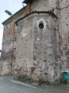Fianco - Chiesa della Santissima Trinità a Sostegno