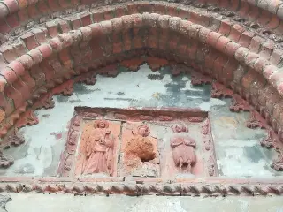 Lunetta del Portale - Parrocchiale di San Pietro a Gattinara