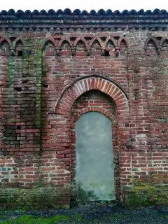 Portale laterale murato - Chiesa di San Sebastiano a Fontanetto Po