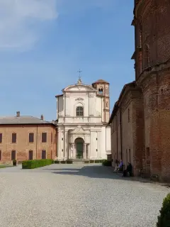 Facciata - Abbazia di Santa Maria a TrinoFrazione Lucedio
