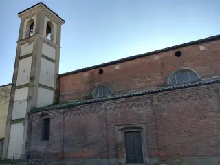 Fianco e campanile - Chiesa di San Pietro Martire a Morano Sul Po
