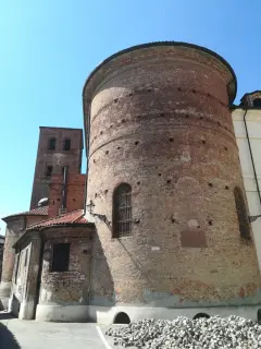 Abside e campanile - Parrocchiale di Santa Agata a Santhià