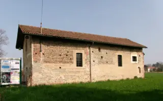 Fianco destro - Chiesa o Oratorio di Santa Maria di Galnago o Galgano a OleggioFrazione Galnago o Galgano