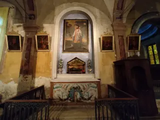 Cappella laterale - Chiesa Cimiteriale di San Pietro e Paolo a Brovello CarpugninoFrazione Graglia Piana