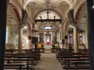 Interno - Chiesa Cimiteriale di San Pietro e Paolo a Brovello CarpugninoFrazione Graglia Piana