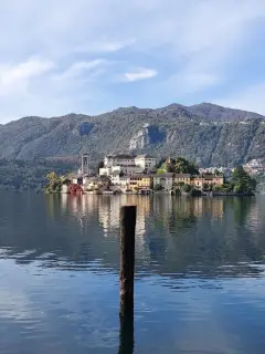 Vista - Basilica di San Giulio a Orta San GiulioFrazione Isola di San Giulio