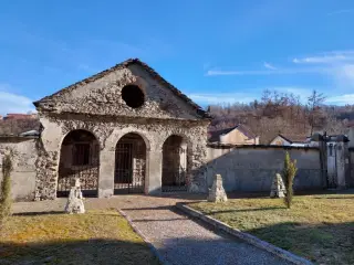 Facciata - Chiesa Cimiteriale di San Lorenzo a Cesara