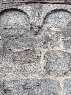 Peduccio scolpito - Chiesa di Santa Marta a Mergozzo