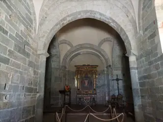 Interno - Chiesa di San Giovanni Battista a MergozzoFrazione Montorfano