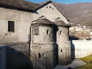 Absidi - Chiesa o Oratorio di Santa Maria Assunta o al Piaggio a VilladossolaFrazione Piaggio