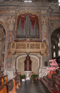 Organo e fonte battesimale - Parrocchiale di San Bartolomeo a Borgomanero