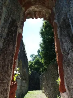 Monofora - Resti della Chiesa di San Martino a Gattico