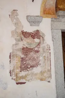 Affresco in facciata - Chiesa di San Lorenzo a Gozzano