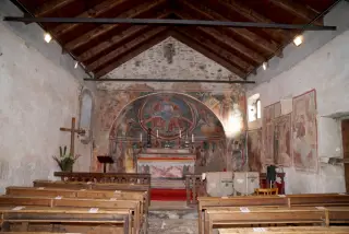 Interno e abside - Chiesa di San Martino di Ingravo a Bolzano Novarese