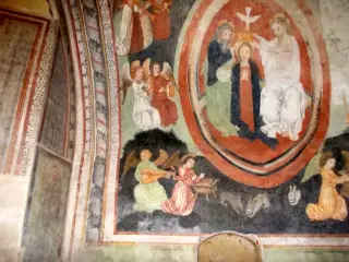 Fondo lato destro - cella base campanile, Madonna in mandorla, Cristo e san Pietro - Parrocchiale di Santo Stefano a Villafranca Piemonte