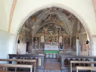 Interno e abside - Cappella di Missione a Villafranca PiemonteFrazione San Giovanni