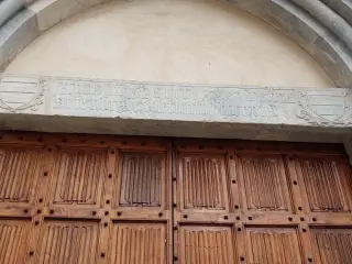 Iscrizione sopra il portale - Chiesa di San Francesco a Cuneo