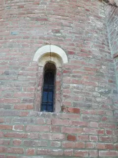 Monofora absidale - Chiesa Cimiteriale di San Martino a Buttigliera d'Asti