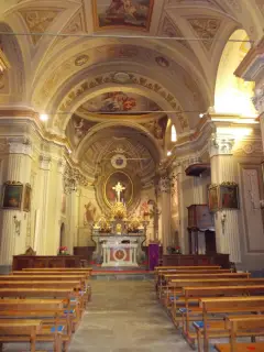 Interno verso presbiterio - Parrocchiale della Natività di Maria Santissima a Aisone