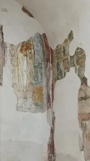 Tracce di affreschi - Battistero del Duomo a Novara
